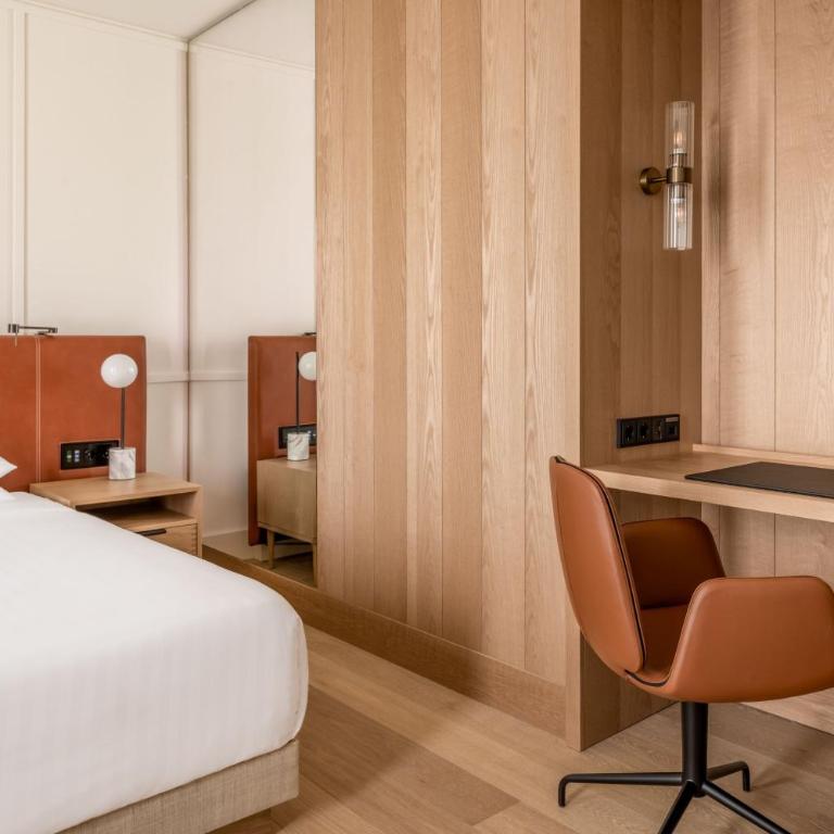 Munich Marriott Hotel City West - Großes Premium Zimmer – Zugang zur M Club Lounge - 2