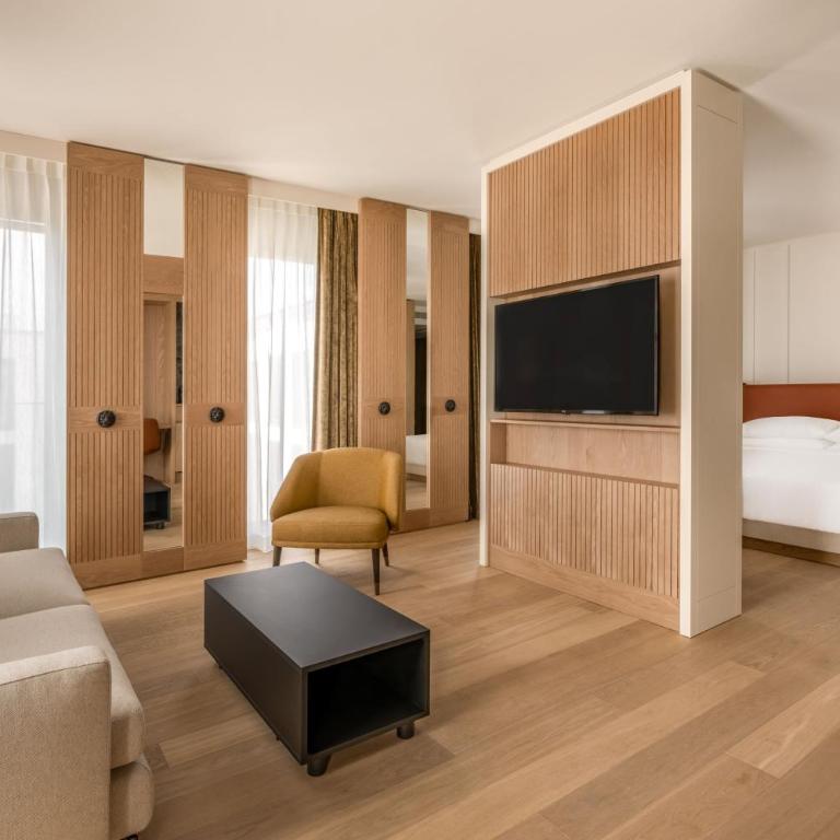 Munich Marriott Hotel City West - Superior Suite – Zugang zur Club Lounge - 1
