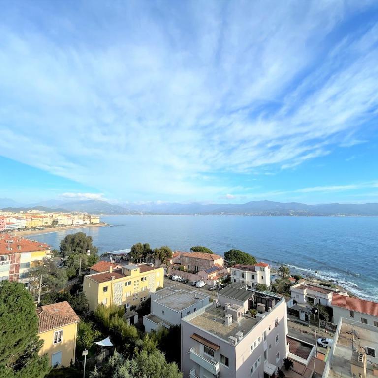 Appartement vue mer Carmino Ajaccio - Appartement - Vue sur Mer - 10