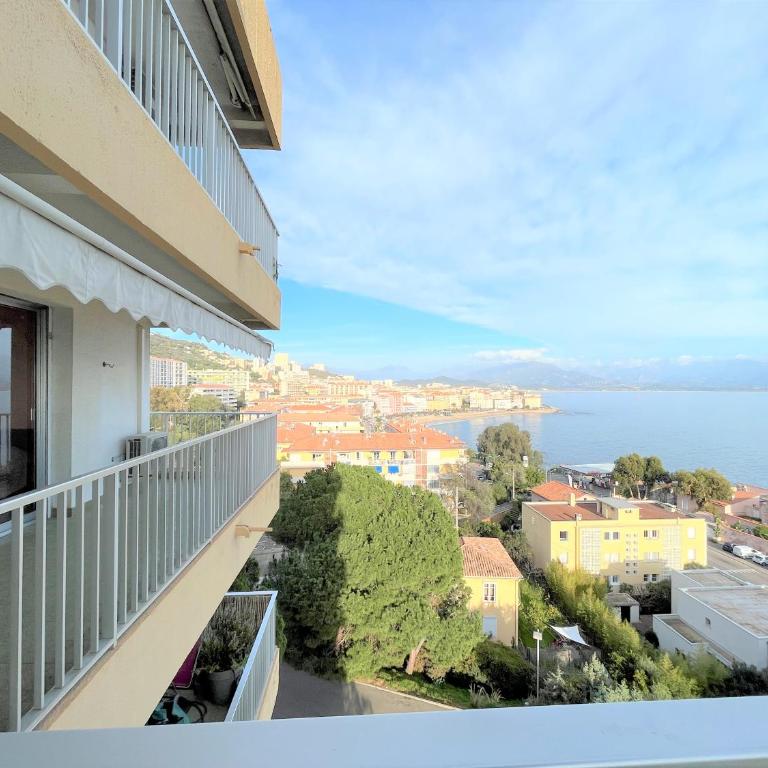 Appartement vue mer Carmino Ajaccio - Appartement - Vue sur Mer - 11