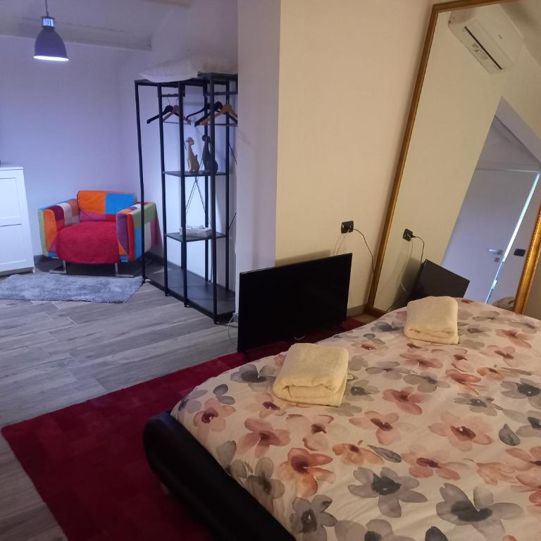 Arena in fiera - Three-Bedroom Apartment with Balcony - 1
