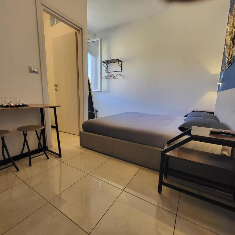 5 min Stazione - 4 Piano Senza Ascensore - Double Room with Private Bathroom - 9