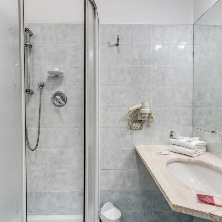Guest House Masterintrastevere - Camera Matrimoniale - 13
