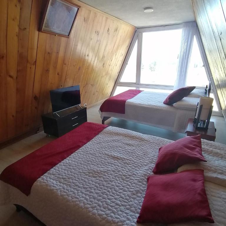 CHALET LOS PINOS - Double or Twin Room with Shared Bathroom - 14