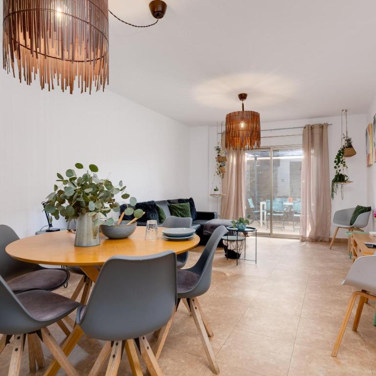 Mi Patio - Three-Bedroom Apartment - 36