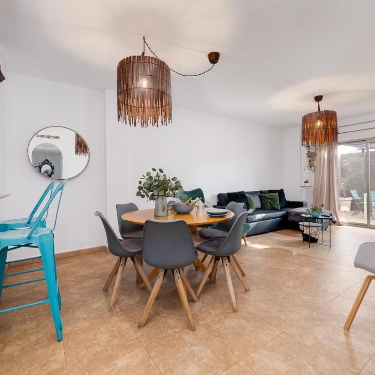 Mi Patio - Three-Bedroom Apartment - 4