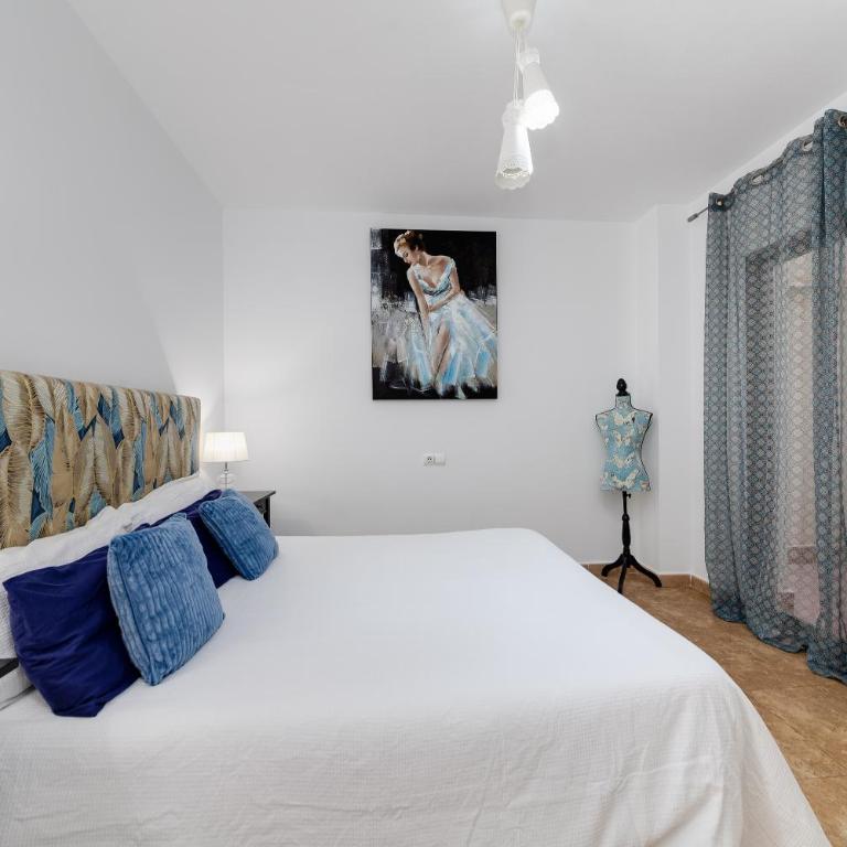 Mi Patio - Three-Bedroom Apartment - 54