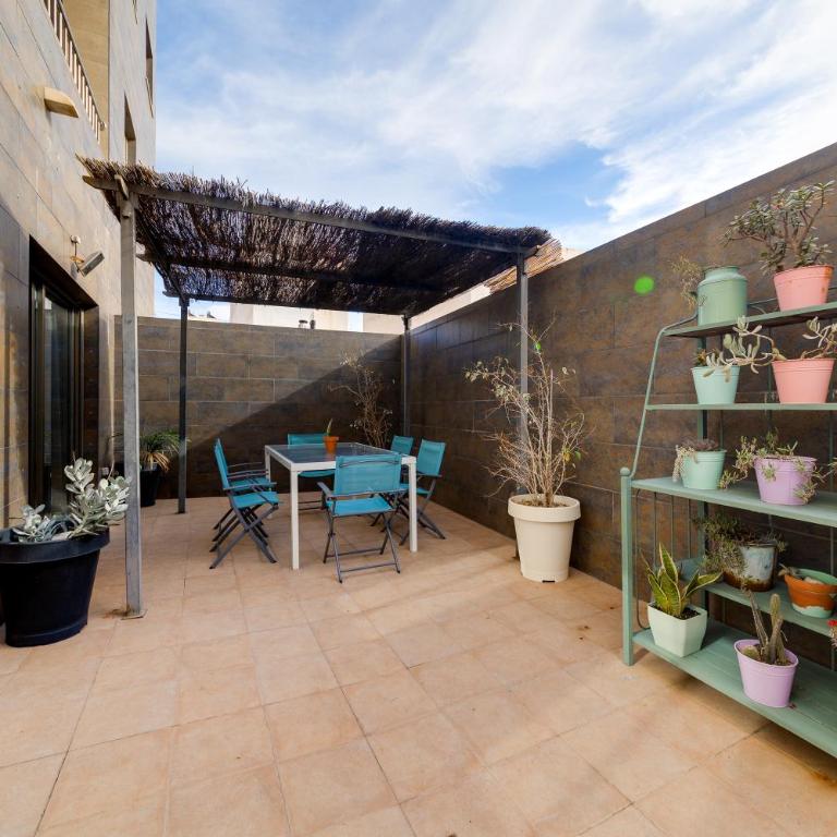 Mi Patio - Three-Bedroom Apartment - 57