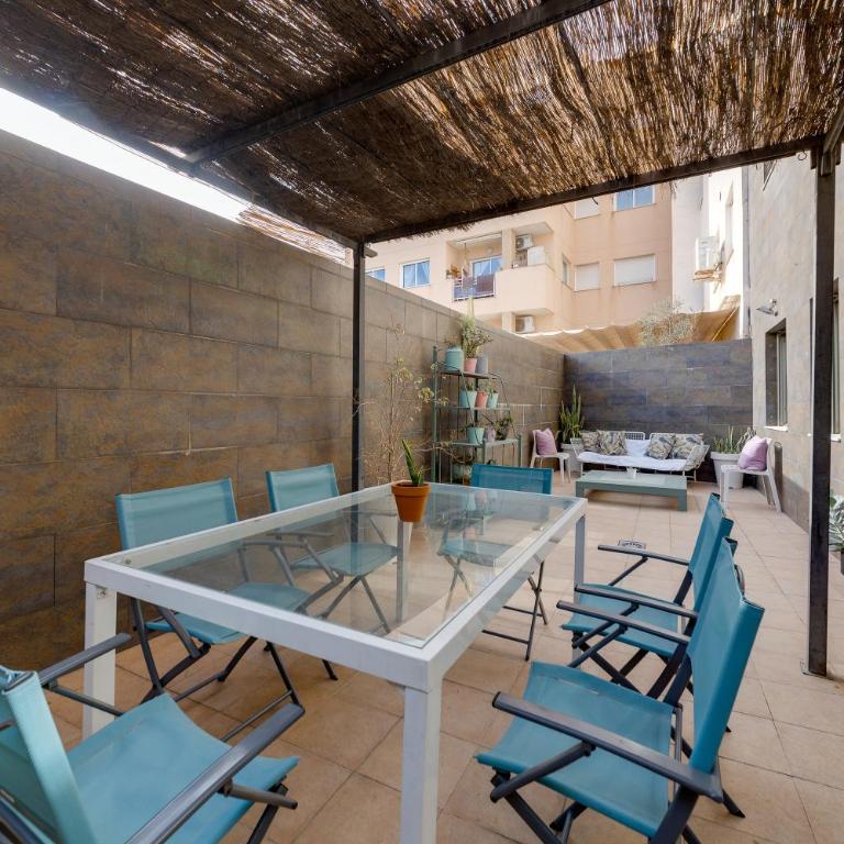 Mi Patio - Three-Bedroom Apartment - 12