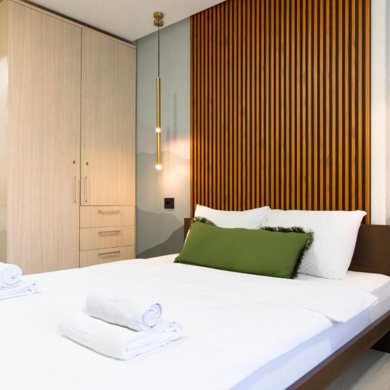 7 Hills Rooms - Quadruple Room - 3