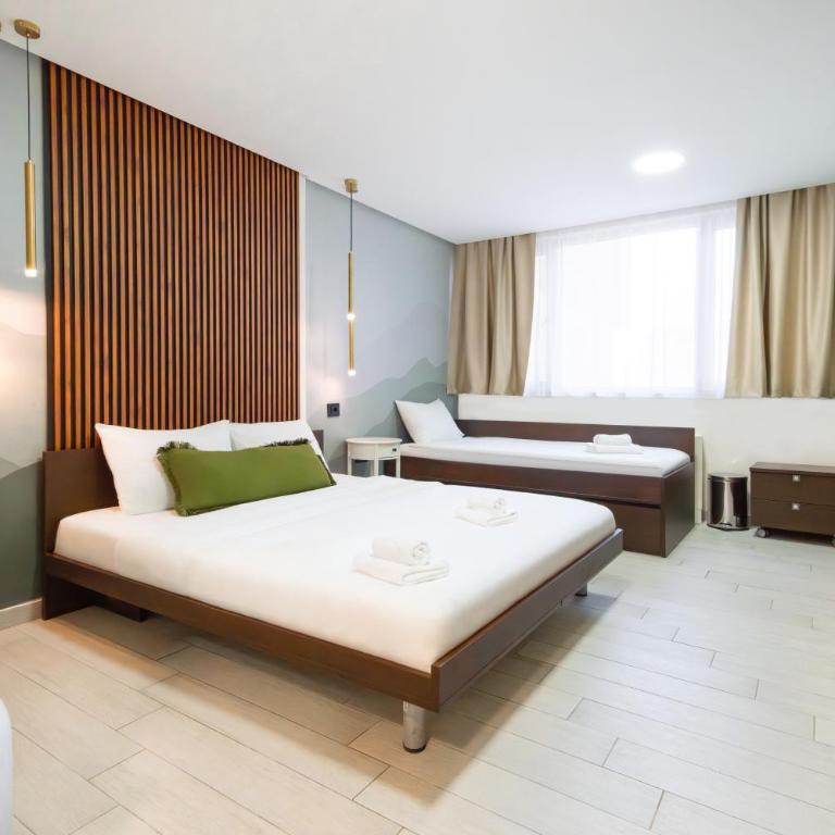 7 Hills Rooms - Quadruple Room - 4
