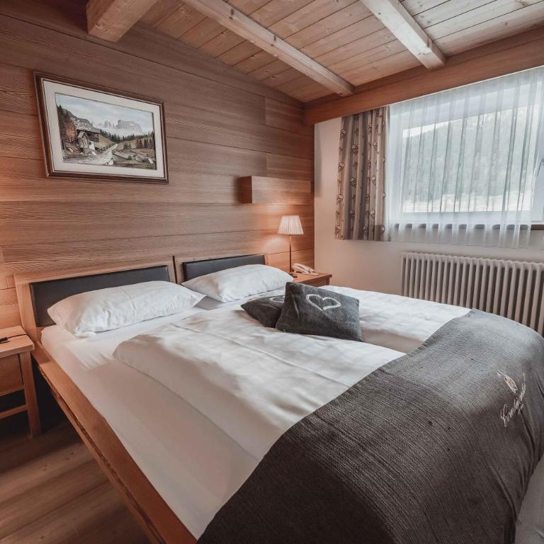 Hotel Continental Dolomites - Camera Comfort Matrimoniale/Doppia con Letti Singoli con Balcone - 1