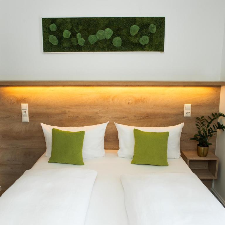 Hotel Perlach Allee by Blattl - Superior Queen Room - 13