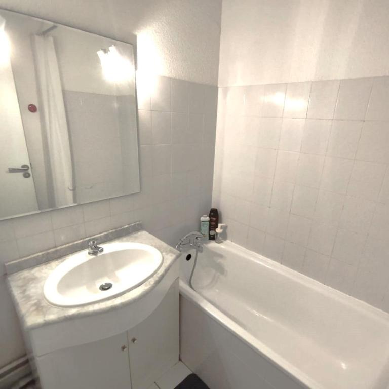 Duplex vue Océan- Piscine-Plage à pied - Two-Bedroom Apartment - 10