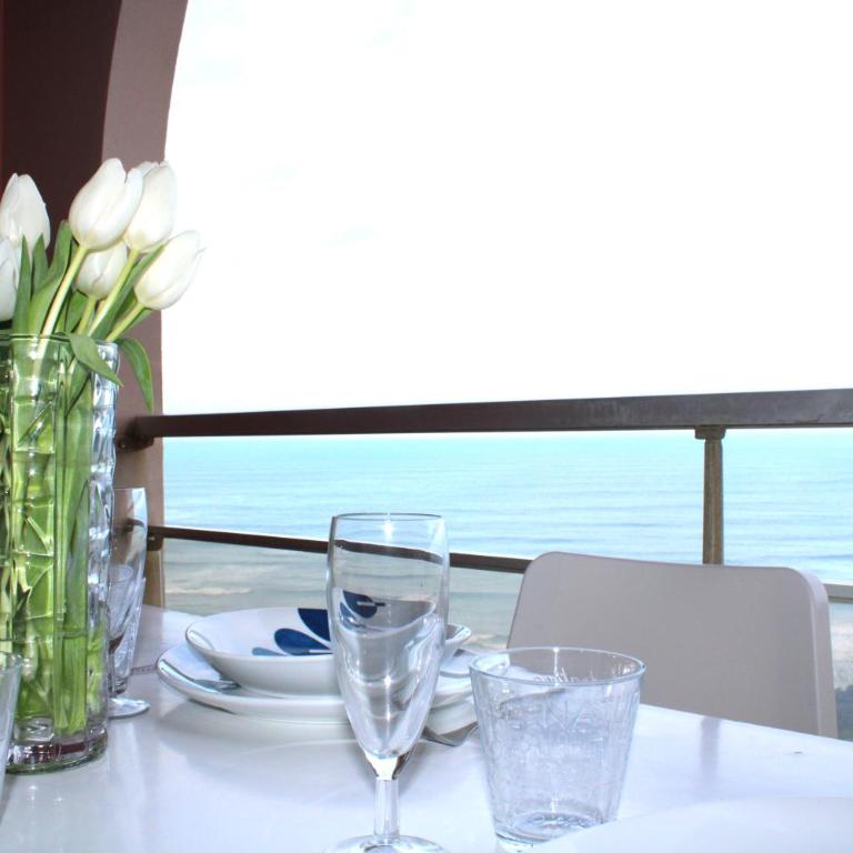 Duplex vue Océan- Piscine-Plage à pied - Two-Bedroom Apartment - 4