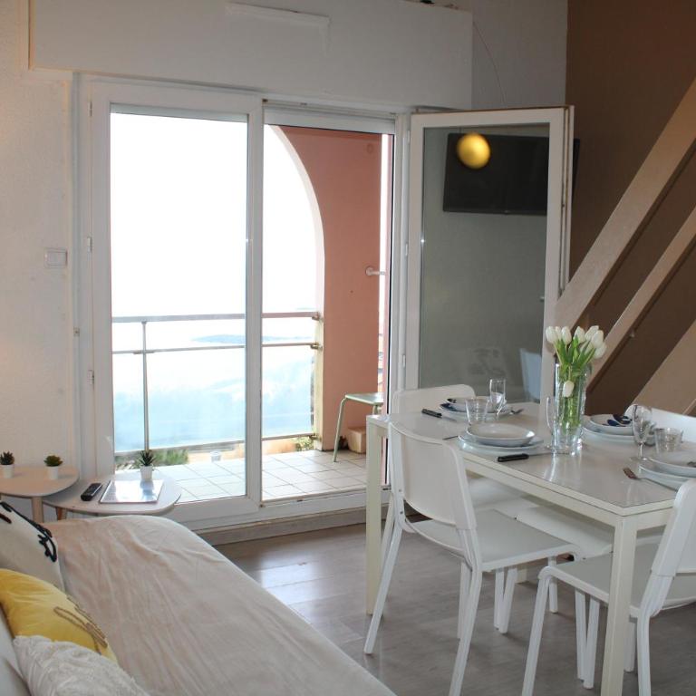 Duplex vue Océan- Piscine-Plage à pied - Two-Bedroom Apartment - 14