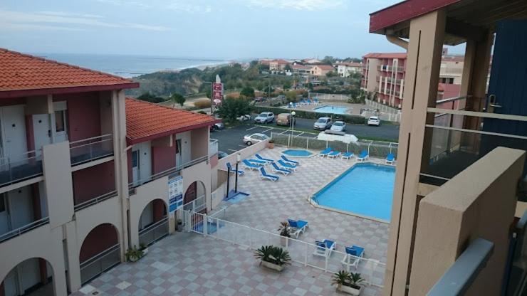 Duplex vue Océan- Piscine-Plage à pied - Two-Bedroom Apartment - 22