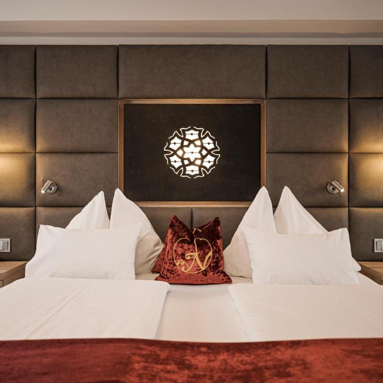Hotel Norica - Thermenhotels Gastein mit dem Bademantel direkt in die Therme - Doppelzimmer mit Balkon - kostenfreier Eintritt in die Alpentherme - 1