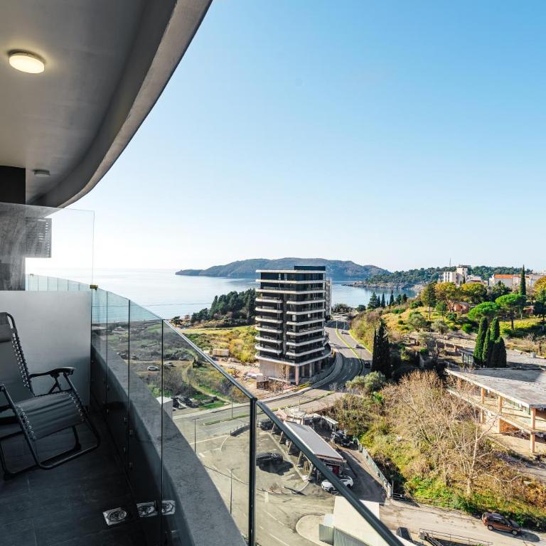 Skyline Apartments by In Property - Apartment - 10