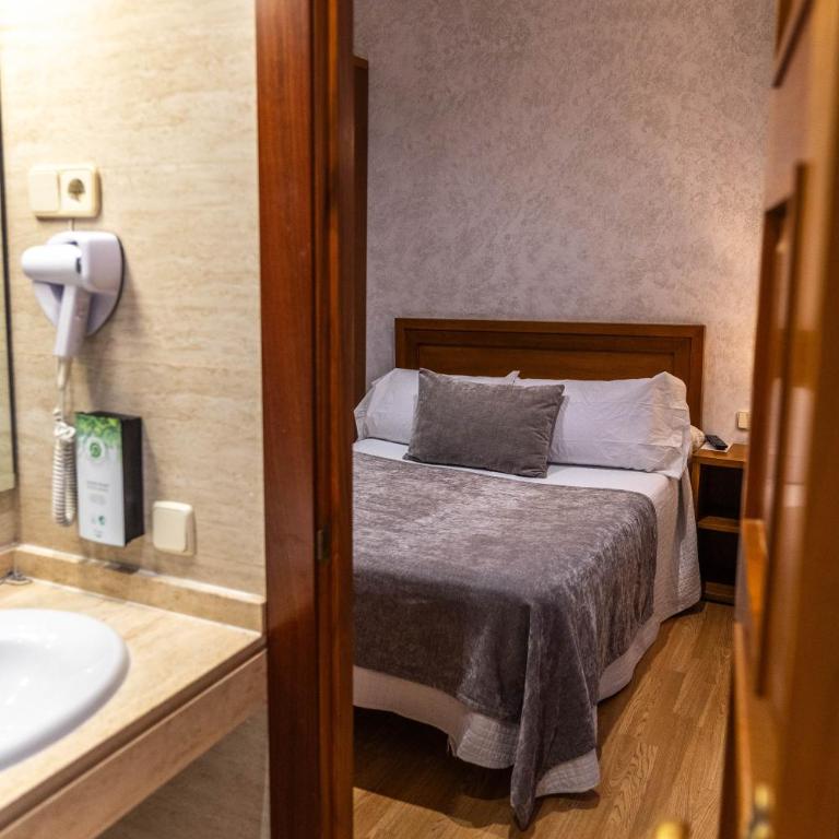 Hotel Granada Centro - Small Double Room - 2