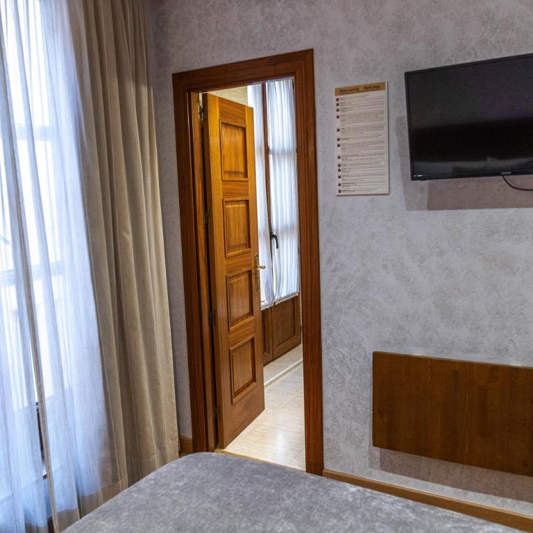 Hotel Granada Centro - Small Double Room - 5