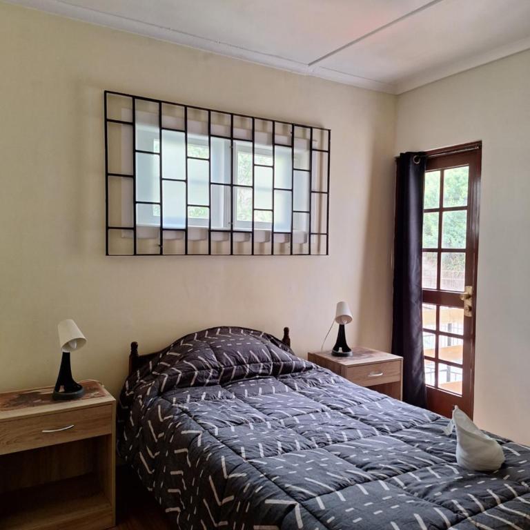 Casa Avenida Alemania - Single Room with Private Bathroom - 3
