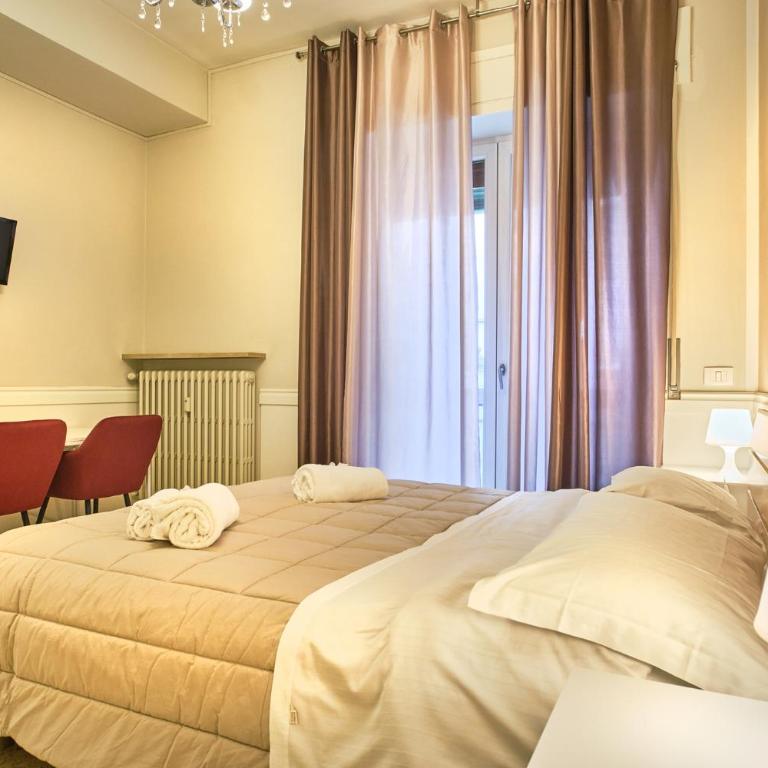 La Voliera - Double Room with Shared Bathroom - 2