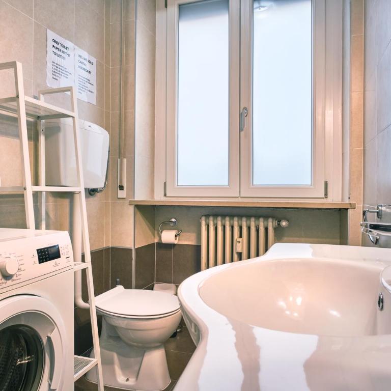 La Voliera - Double Room with Shared Bathroom - 2