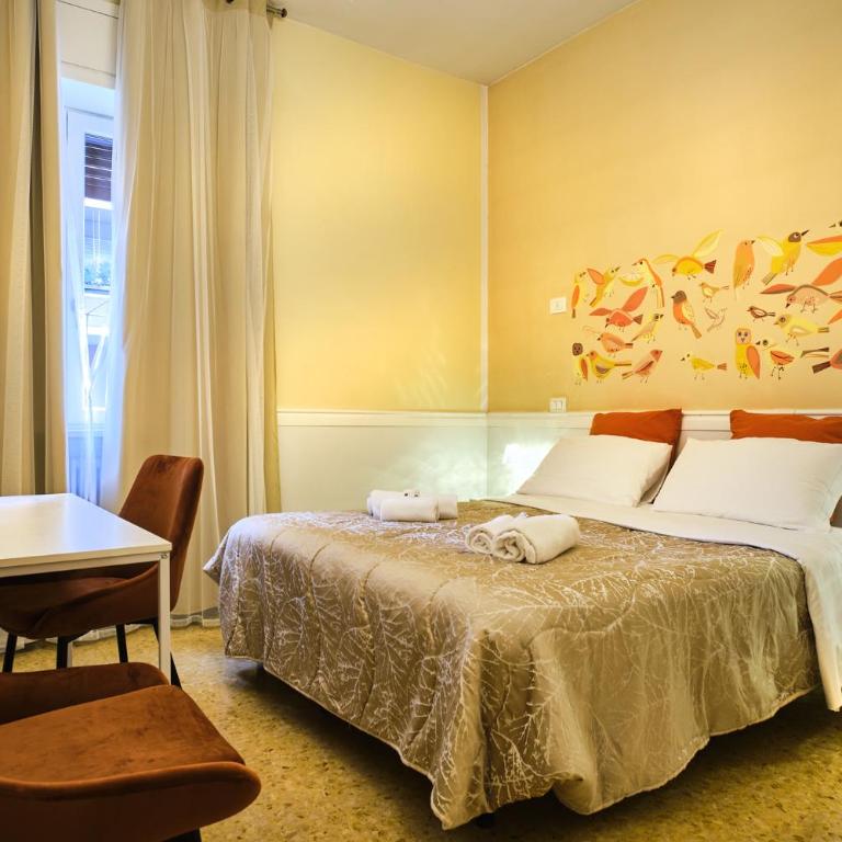 La Voliera - Double Room with Shared Bathroom - 14