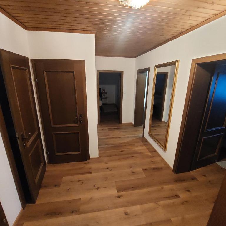 Stony Sea Apartments - Apartment with Balcony - 32