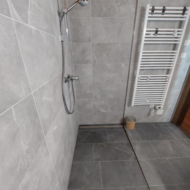 Stony Sea Apartments - Apartment with Balcony - 26