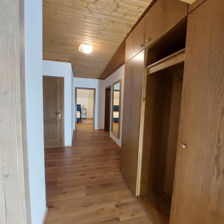 Stony Sea Apartments - Apartment with Balcony - 31