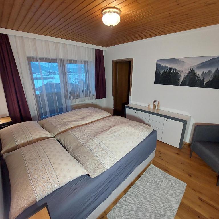 Stony Sea Apartments - Apartment with Balcony - 17