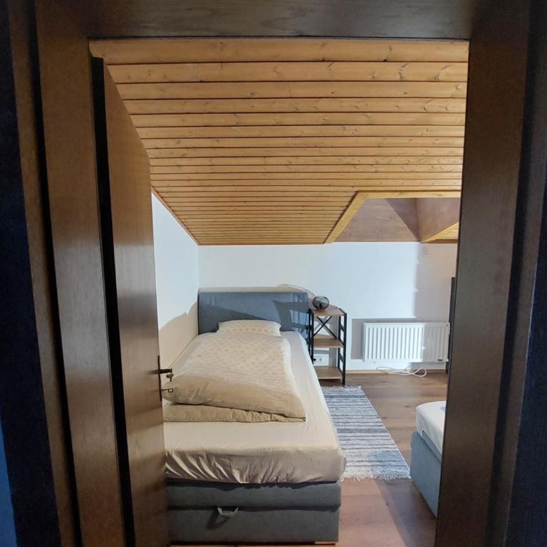 Stony Sea Apartments - Apartment with Balcony - 23