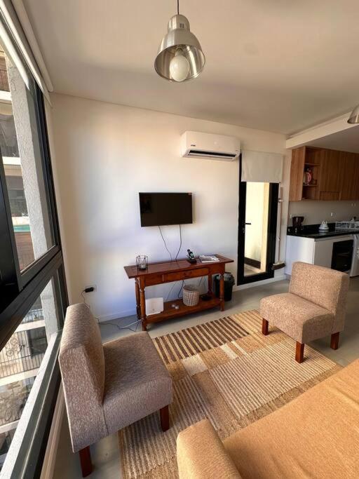 Departamento entero con pileta y parrilla - Apartamento de 2 dormitorios - 23