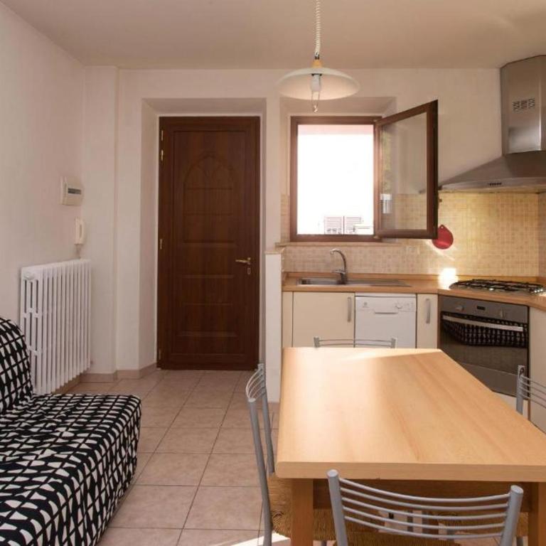 N032 - Numana, trilocale con terrazzo vicino al centro - Two-Bedroom Apartment - 4