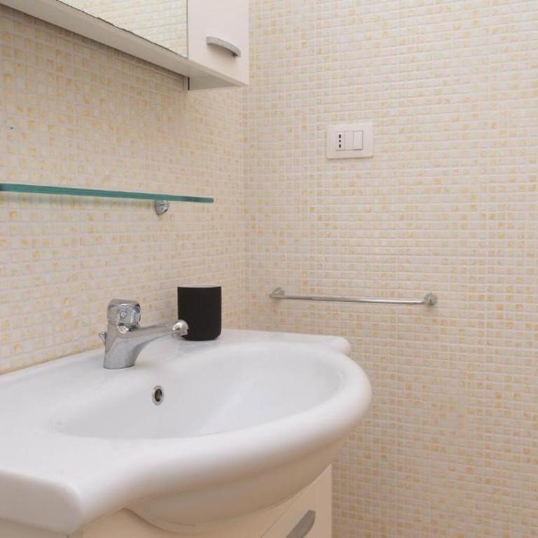 N032 - Numana, trilocale con terrazzo vicino al centro - Two-Bedroom Apartment - 14