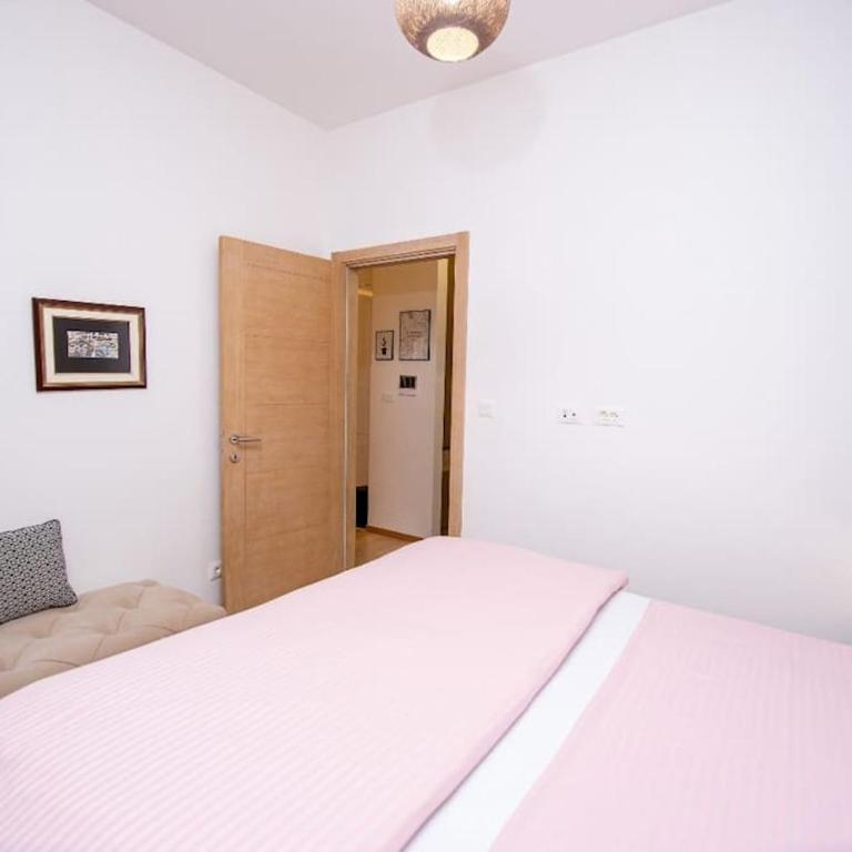 Comfort apartment Becici by In Property - One-Bedroom Apartment - 12
