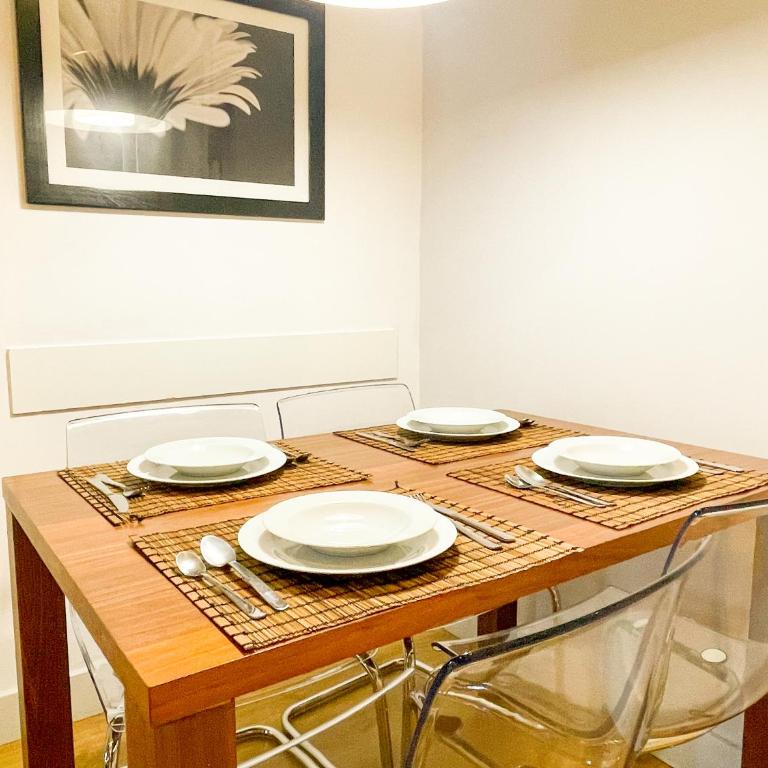 Boutique Pare Lainez- 2 BR Sagrada Famlia with balcony - Two-Bedroom Apartment - 8