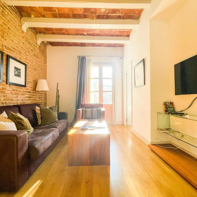Boutique Pare Lainez- 2 BR Sagrada Famlia with balcony - Two-Bedroom Apartment - 21