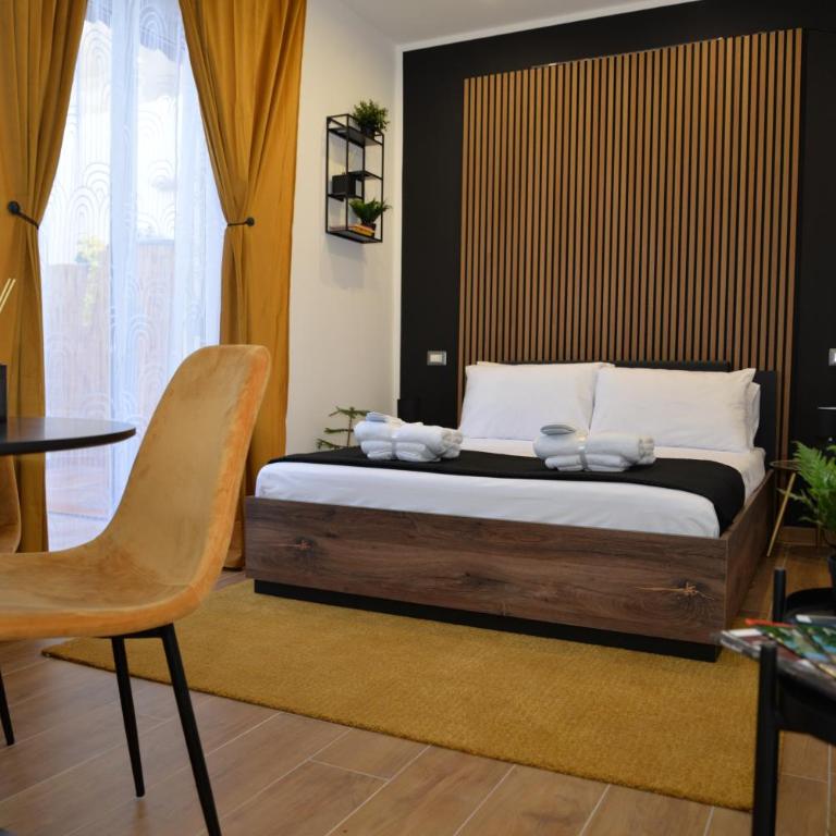 BlackWoody Contemporary Rooms - Napoli Centro Storico - Camera Matrimoniale con Terrazza - 1