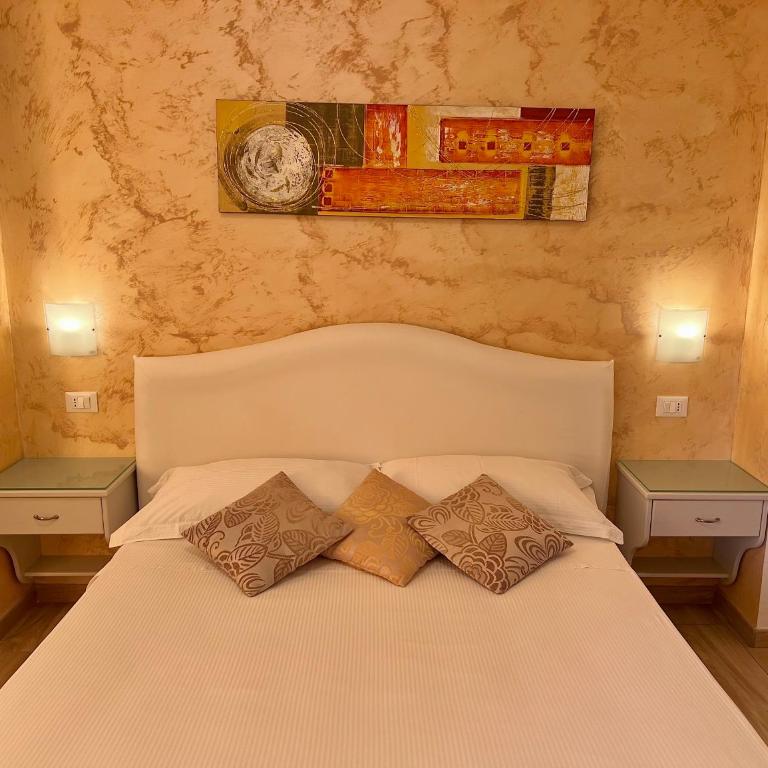 Bella Tropea Accommodation - Deluxe Double Room - 14