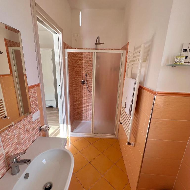 Bella Tropea Accommodation - Deluxe Double Room - 20