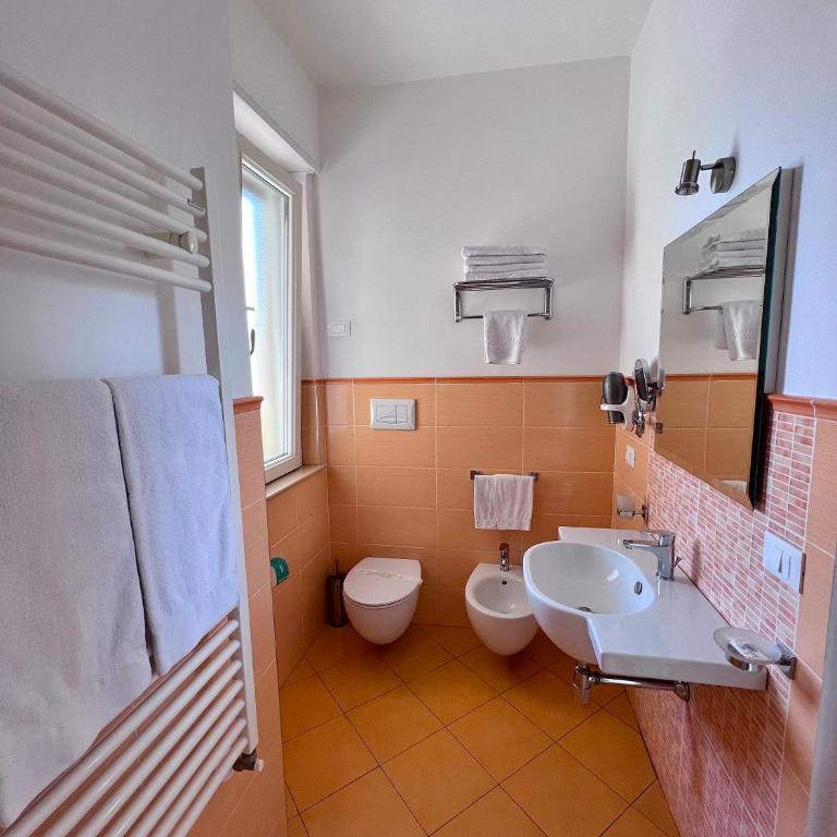 Bella Tropea Accommodation - Deluxe Double Room - 18