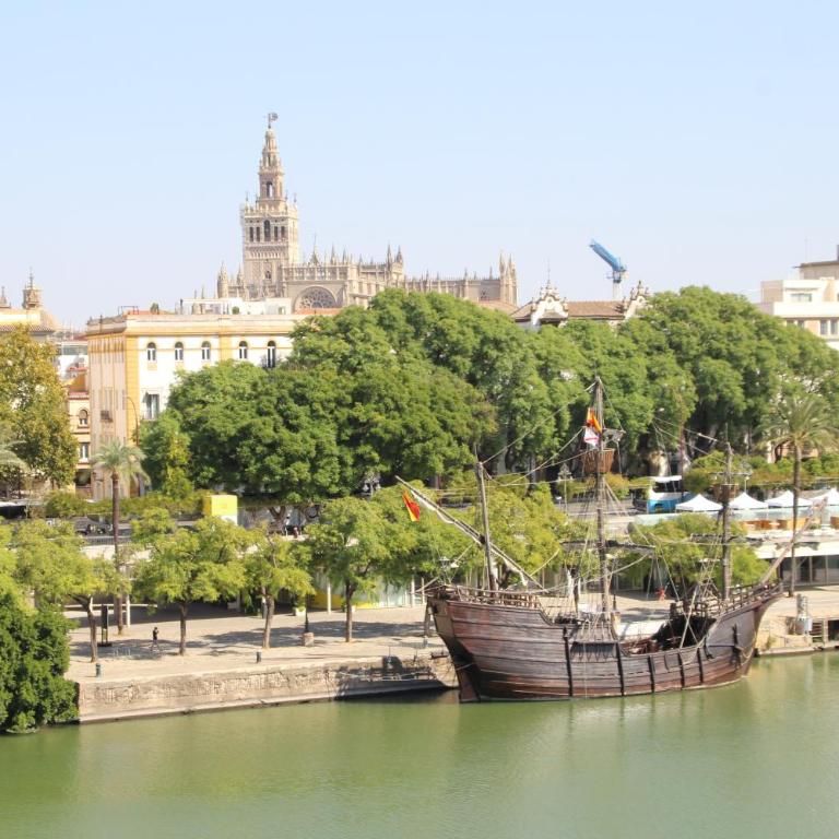 LUISAHOUSE, en el corazón de Sevilla y Triana - Apartamento de 3 dormitorios - 40
