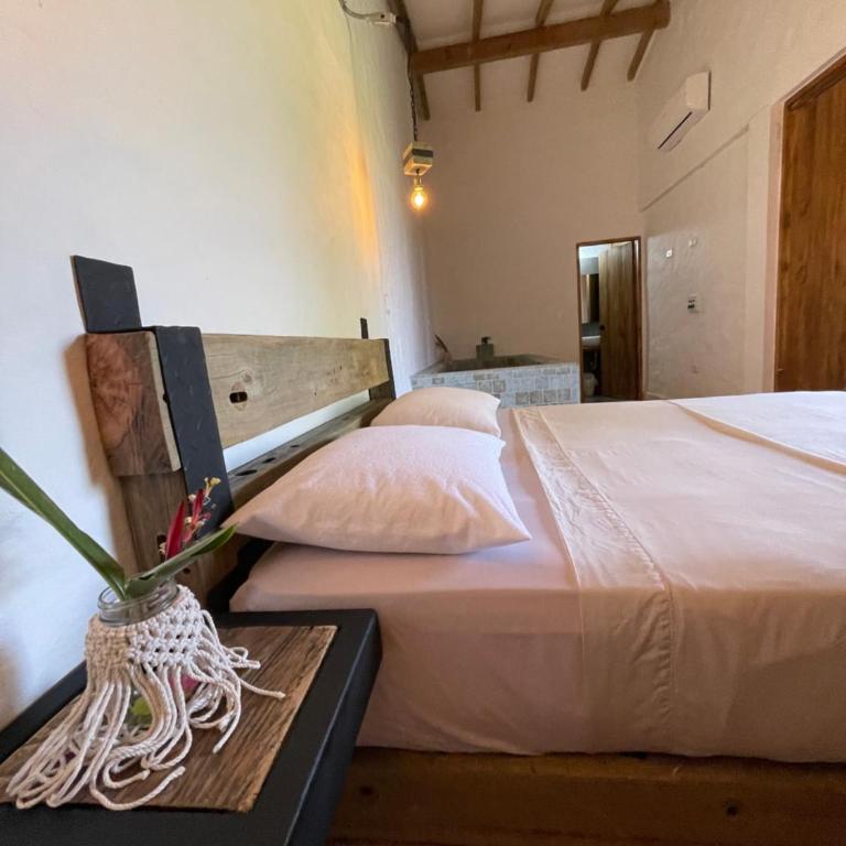 Finca Hotel el Valhalla - Suite con bañera de hidromasaje - 2