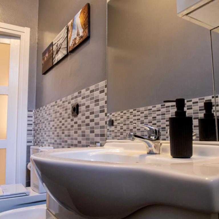 Casa Ormea - 5 min to Metro, Fast Wi-Fi & Netflix - Appartamento con 1 Camera da Letto - 14