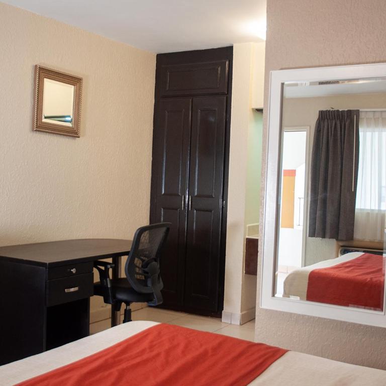 Del Mar Inn Playas - King Room - 8