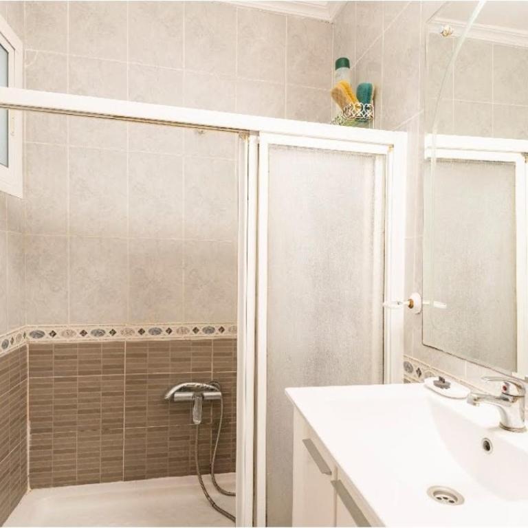 Habitaciones privadas con cama doble en Sevilla - Habitación con baño compartido - Cama grande - 19
