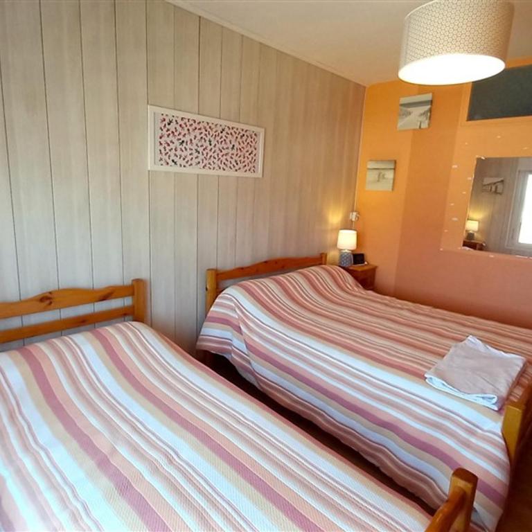 Bel Appartement Face Mer - 1 Chambre - Classé 2* - Parking - 5 personnes - FR-1-323-299 - Appartement - 5